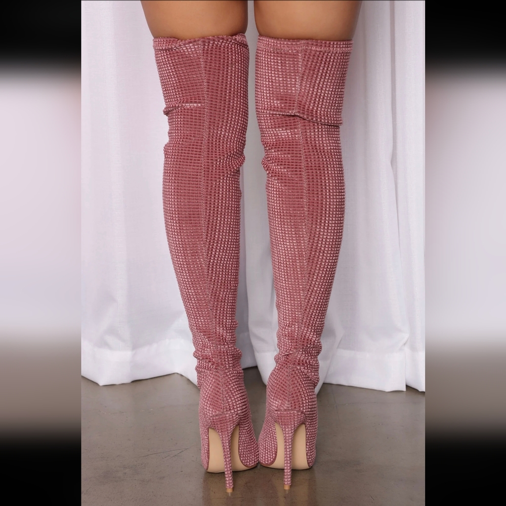 Fashion Nova Swiping Right Over The Knee Boot - Picture 4 of 7